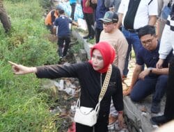 Wakil Bupati Sidoarjo Pimpin Kerja Bakti Bersama Ribuan Siswa SMAN 2 Sidoarjo