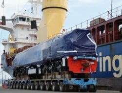 Perkuat Armada, KAI Divre IV Tanjungkarang Sambut Kedatangan Lokomotif Baru