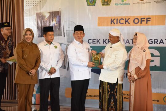 Dukung Cek Kesehatan Gratis, Wamenag RI Pantau Langsung Pelaksanaannya di Kabupaten Sidoarjo