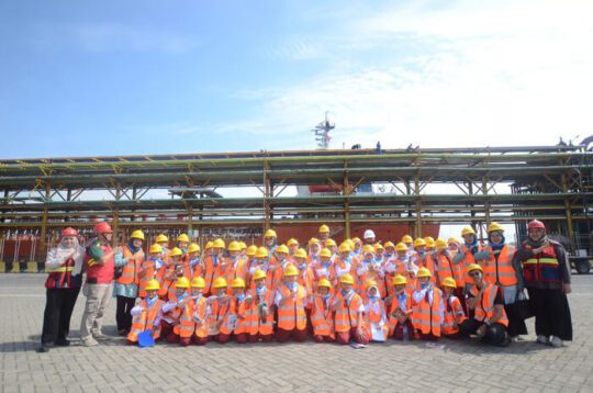 Kolaborasi untuk Kontribusi, TJSL Pelindo Semarakkan HUT ke-80 RI