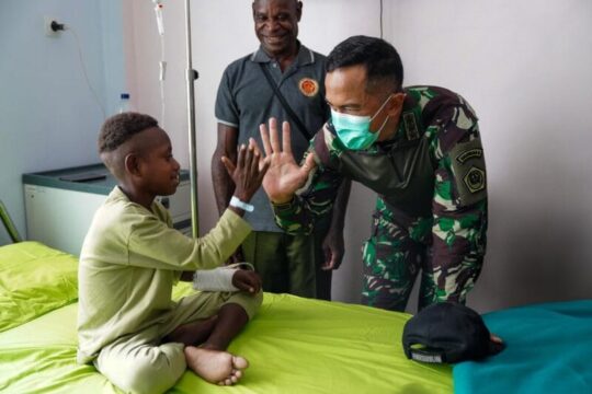 HUT Kogabwilhan III: TNI Gelar Operasi Bibir Sumbing Gratis bagi Anak Papua di Pedalaman