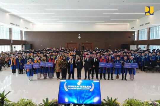 Luluskan 191 Ahli Madya Teknik, Politeknik PU Siap Perkuat Pembangunan Nasional