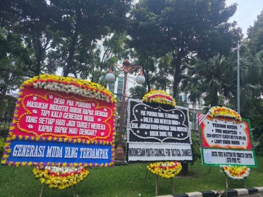 Cukai Rokok Batal Naik, ‘Menteri Koboi’ Tuai Papan Bunga Protes dari Masyarakat