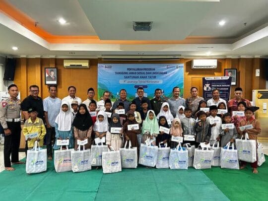 PT Jasamarga Tollroad Maintenance Salurkan Santunan untuk 370 Anak Yatim dalam HUT ke-37