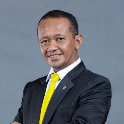 Presiden Di Desak Copot Menteri ESDM. Ada Apa? 