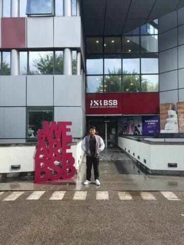 Binusian Satu-satunya Mahasiswa Indonesia di Burgundy School of Business