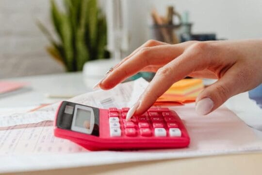 Faktor yang Memengaruhi Kondisi Keuangan Bulanan