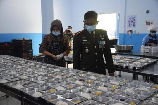 Dandim 0806/Trenggalek Awasi Langsung Dapur MBG, Pastikan Sesuai Standar BGN