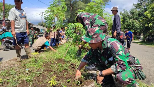 Harmoni di Pantai Sidem: TNI dan Warga Bersatu Bersihkan Jalan dan Masjid