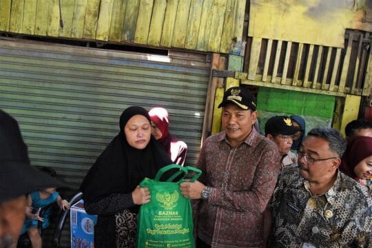 Bupati Sidoarjo Relokasi Warga Tidak Mampu ke Rusunawa, Tanggung Biaya Sewa dan Pendidikan Anak-anaknya