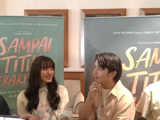 Arbani Yasiz dan Mawar de Jongh Adu Chemistry di Film Sampai Titik Terakhirmu