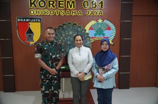 Ketua Umum Persit Ny. Uli Simanjuntak Kenang Jejak Sang Ayah di Korem 081/DSJ