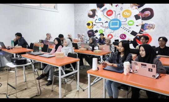 Telkom AI Connect di Makassar,  Desain Kreatif dengan Advanced Prompting in Generative AI