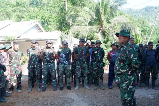 Sebelum Bekerja, Satgas TMMD Ke 126 Kodim 0801/Pacitan Lakukan Rutinitas Apel Pagi
