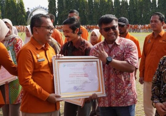 Hari Statistik Nasional 2025, KAI Divre IV Tanjungkarang Sabet Piagam Penghargaan dari BPS