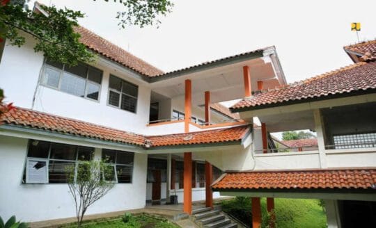 Siswa Sekolah Rakyat Bandung Barat Sampaikan Apresiasi kepada Presiden Prabowo atas Renovasi Kementerian PU