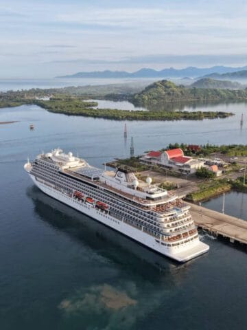 Pelabuhan Gili Mas Sambut Kembali Kapal Pesiar, Pelindo Multi Terminal Pastikan Layanan Berjalan Optimal