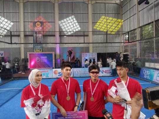 Atta – Harris Vriza dan Fenita Arie – Bara Valentino Raih Juara 3 Cabor Padel di TOSI Season 4
