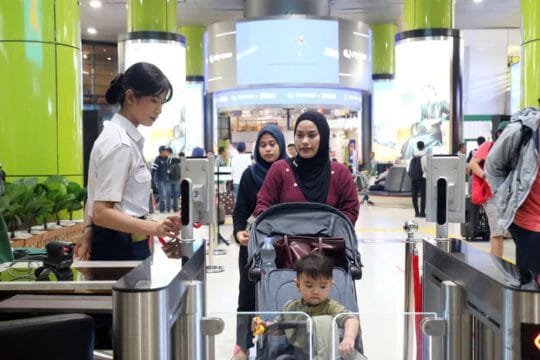 KAI Daop 1 Jakarta Buka Pemesanan Tiket Hingga H-45 untuk Natal dan Tahun Baru