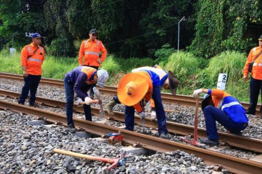 KAI Daop 6 Yogyakarta Tingkatkan Keselamatan Lewat Peremajaan Infrastruktur Jelang Angkutan Nataru 2025/2026