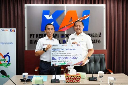 KAI Divre IV Tanjungkarang Salurkan Bantuan Dana Pendidikan Senilai Rp513 Juta