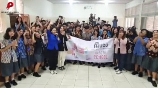 Creating Viral Content: Myths and Realities bersama Priska Sahanaya dan Beauty Class Fanbo di SMA PSKD 4