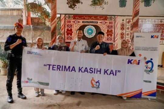 TJSL Daop 1 Jakarta Kembali Salurkan Bantuan Program Bina Lingkungan Senilai Rp 215 Juta