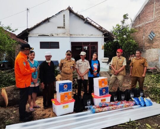 Tim Gabungan PB Jombang Tangani Cepat Dampak Angin Kencang