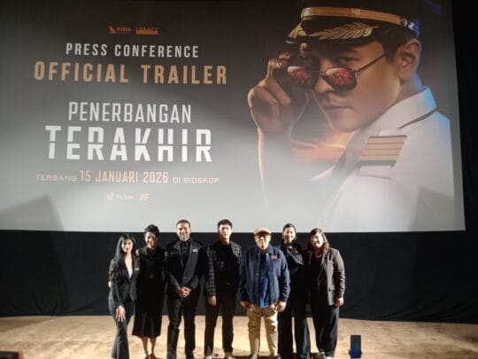 Jerome Kurnia, Nadya Arina dan Aghniny Haque Tampil Emosional di Trailer Penerbangan Terakhir