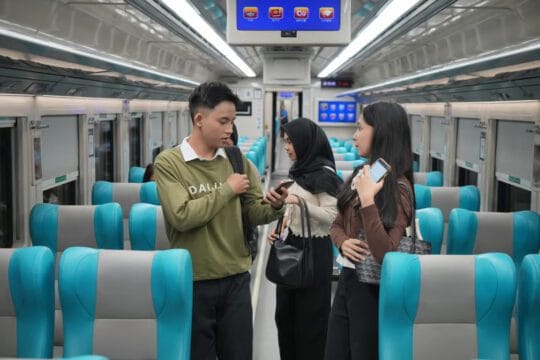 KAI Daop 2 Bandung Catat 111.685 Pelanggan Siap Bepergian dengan Kereta Selama Libur Akhir Tahun