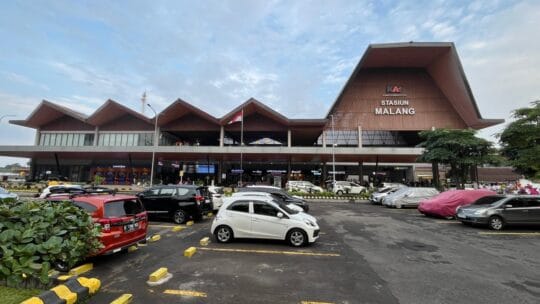 KAI Daop 8 Surabaya Dukung Integrasi Transportasi Antarmoda, Layanan Bus Trans Jatim Hadir di Stasiun Malang Sisi Timur