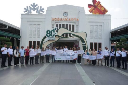 Wujud Kepedulian Sosial, KAI Daop 6 Yogyakarta Salurkan Bantuan TJSL Senilai Rp390.341.000,-