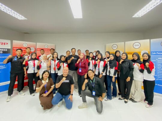Digembleng Lewat Training, Penjualan Promotor SHARP Bandung Naik Signifikan