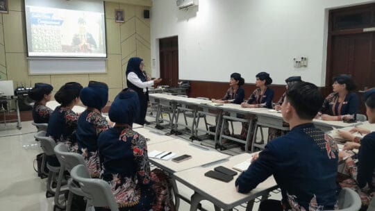 Tingkatkan Kapasitas Pelayanan, KAI Services Gelar Training Untuk Prama Prami di Rangkaian Compartment