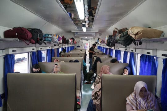 Dukung Mobilitas Masyarakat Lintas Daerah, KAI Divre III Palembang Lanjutkan Operasional Kereta Tambahan KA Rajabasa