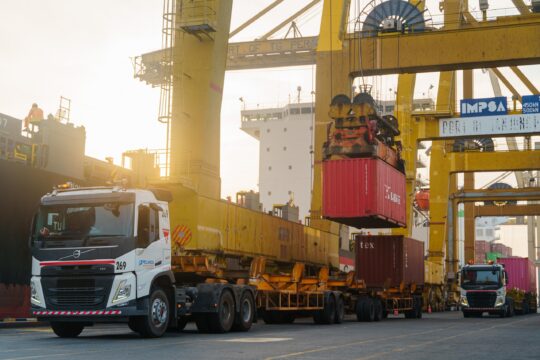 Pelindo Petikemas Luruskan Kabar Antrean Kapal di Pelabuhan Tanjung Perak