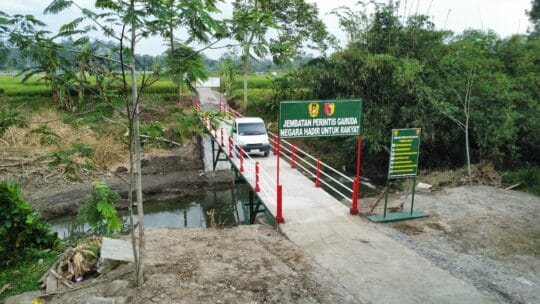 Jembatan Perintis Garuda Pertama di Wilayah Korem 081/DSJ