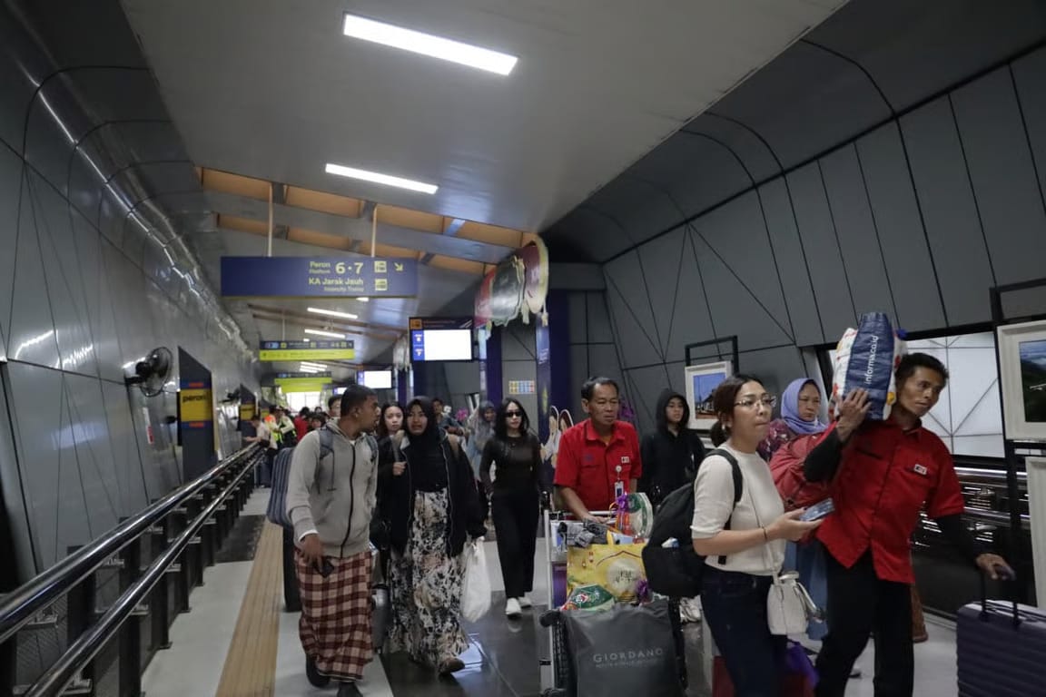 Dua Hari Pasca Idul Fitri 1447 H, Volume Penumpang KA di Daop 2 Bandung Masih Tinggi