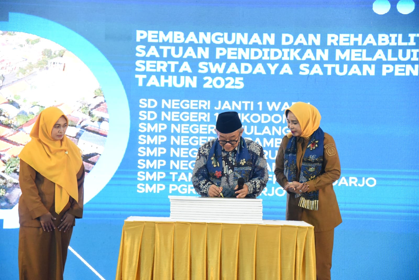 Pemerintah Pusat Bantu Revitalisasi 45 Satuan Pendidikan dan 1.577 IFP di  Kabupaten Sidoarjo