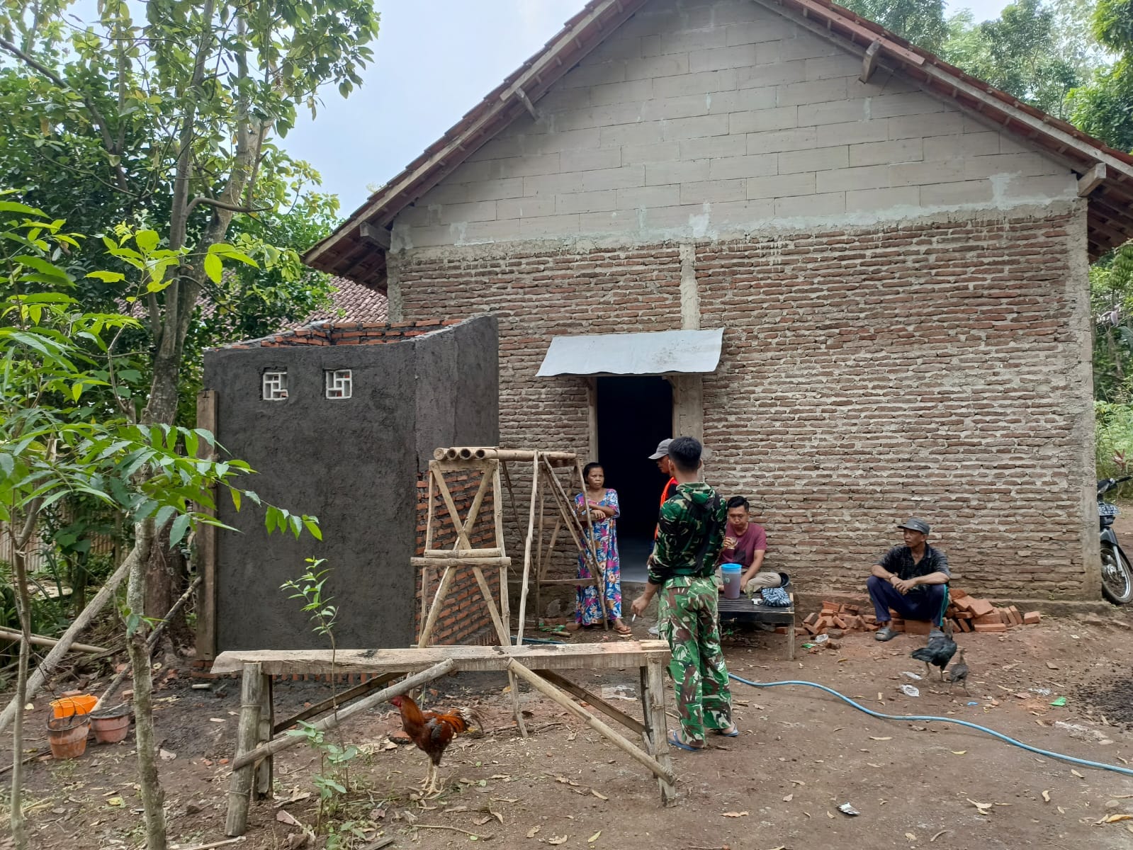 Pembangunan Sanitasi TMMD ke-128 Tahun 2026 di Desa Brabe Disambut Antusias Warga Probolinggo.