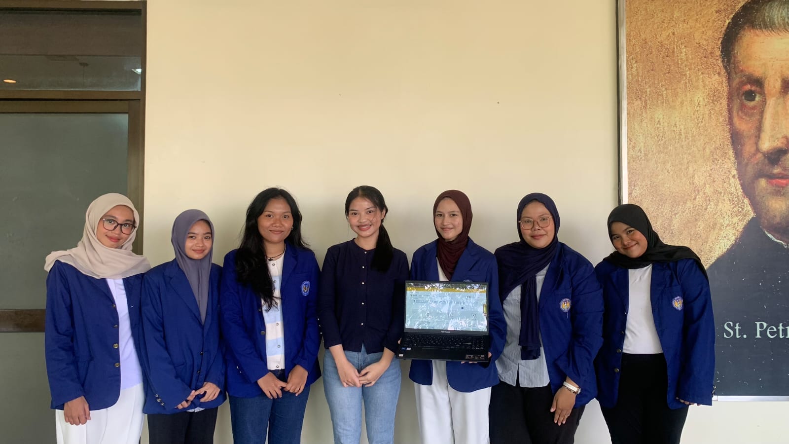 Dari Tradisional ke Digital: Sosialisasi Pembukuan dan Legalitas UMKM untuk Mendukung Pertumbuhan Ekonomi SDGs Poin 8