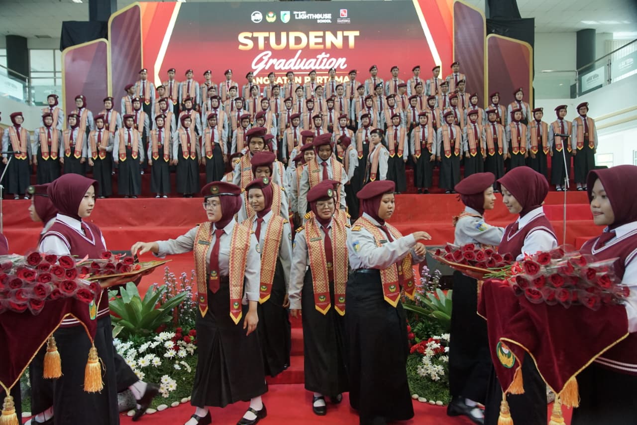 Tertinggi di Kediri: 73,21% Lulusan SMA Dharma Wanita 1 Pare Diterima di PTN