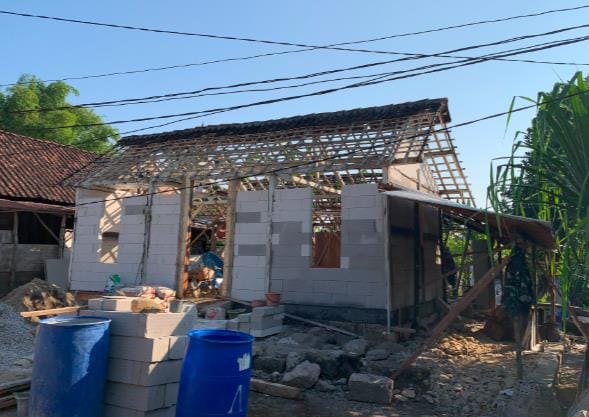 Dari Desa Kesongo untuk Indonesia, Satgas TMMD ke-129 Kokohkan Pondasi RTLH Pak Ladi