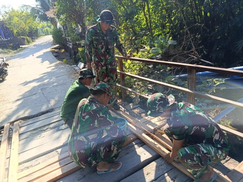 Kemanunggalan TNI-Rakyat Menggema di Jembatan Mundu, Gotong Royong Hadirkan Akses Masa Depan Desa Kesongo