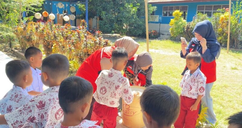 Lewat Sahabat Ceria, Mahasiswa KKN-PK Unhas Kenalkan Enam Langkah Cuci Tangan Kepada Siswa SDN 184 Barru