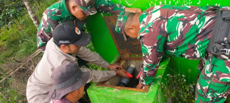 Satgas TMMD Kodim 0704 Banjarnegara Bersama Warga Pasang Pipanisasi Perkuat Akses Air Bersih Hingga Kalibening