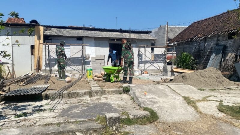 Pembesian Dimulai, Satgas TMMD Perkuat Rangka Dinding RTLH Bapak Koko Margono