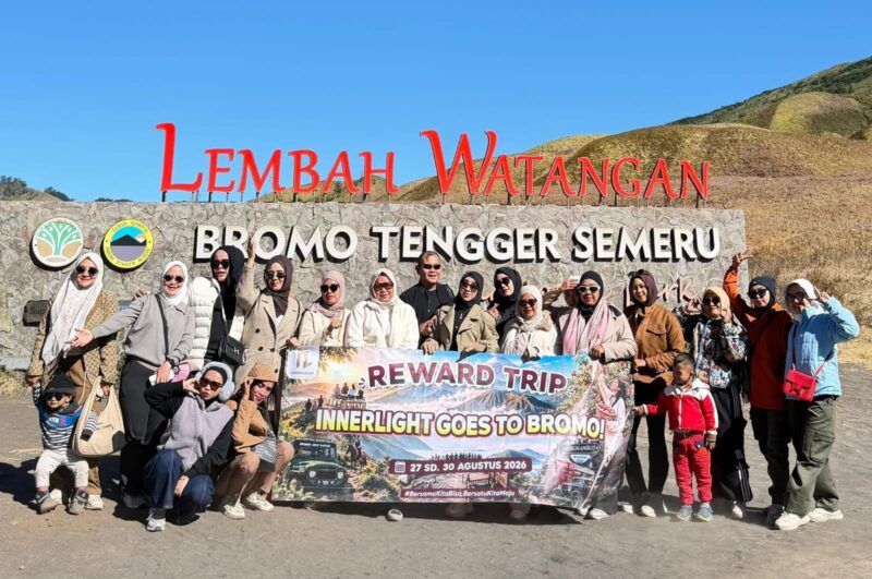 Empat Hari Tiga Malam Penuh Cerita: dari Pesona Bromo Hingga Petik Apel di Batu, Malang.