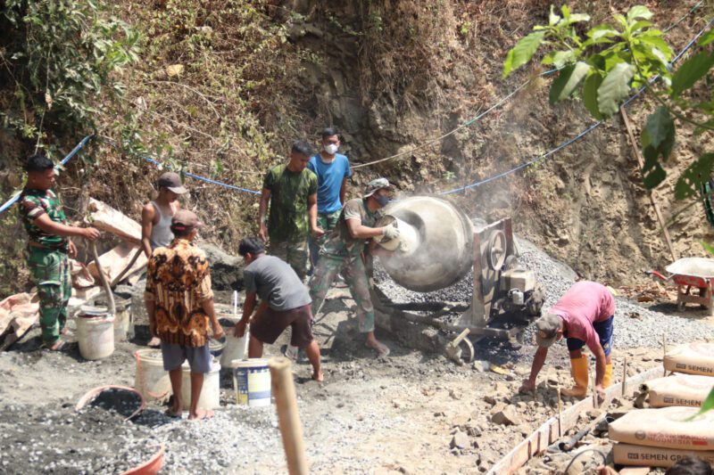 Kompak Isi Molen Warga dan Satgas Berpacu Wujudkan Jalan Impian Desa