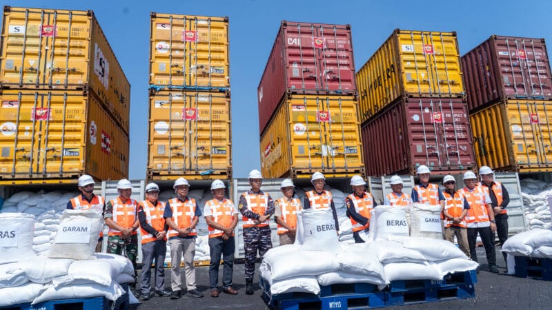 Bea Cukai Temukan Ratusan Ton Beras dan Garam dalam Importasi yang Diberitahukan sebagai Ammonium Chloride